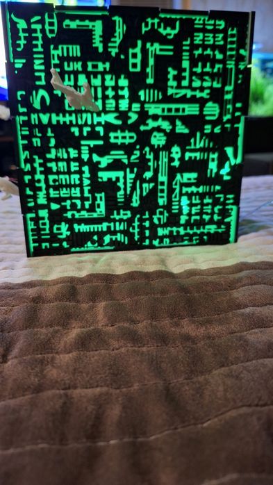 Продавам лампа- Куб на Борг,изработена на 3D принтер.