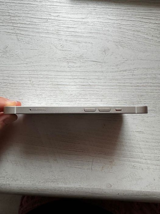 iPhone 13 бял 128MB