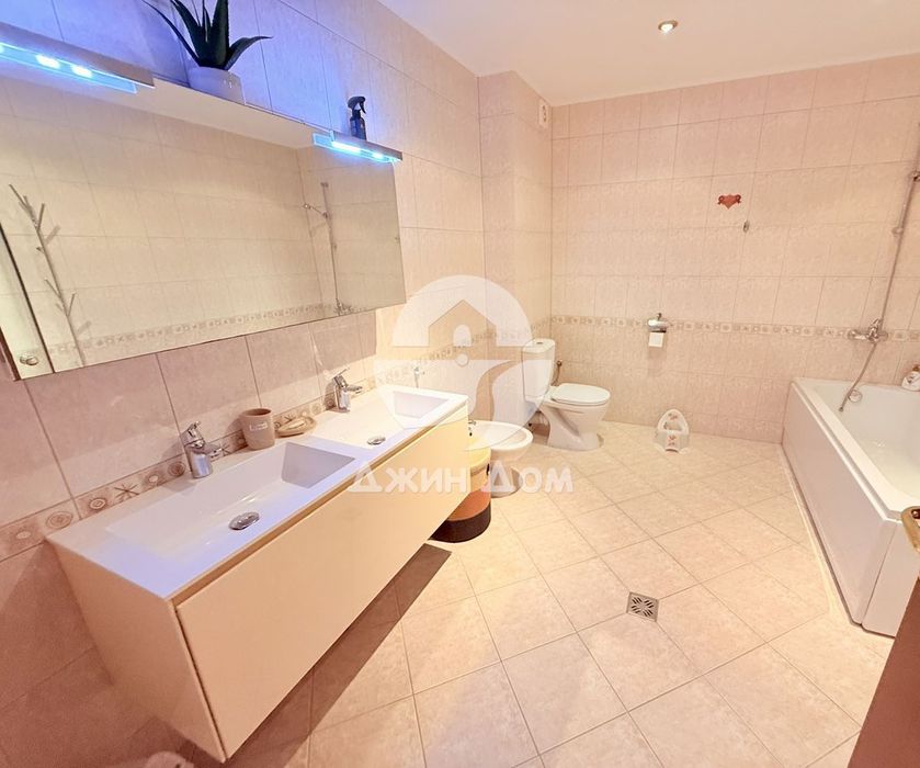 Продава се Четиристаен апартамент в Свети Влас - 205 кв.м за 896 €/кв.м - Снимка #4