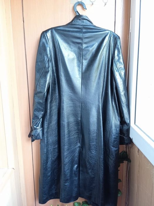 Срочно продаю кожаный плашь дёшево