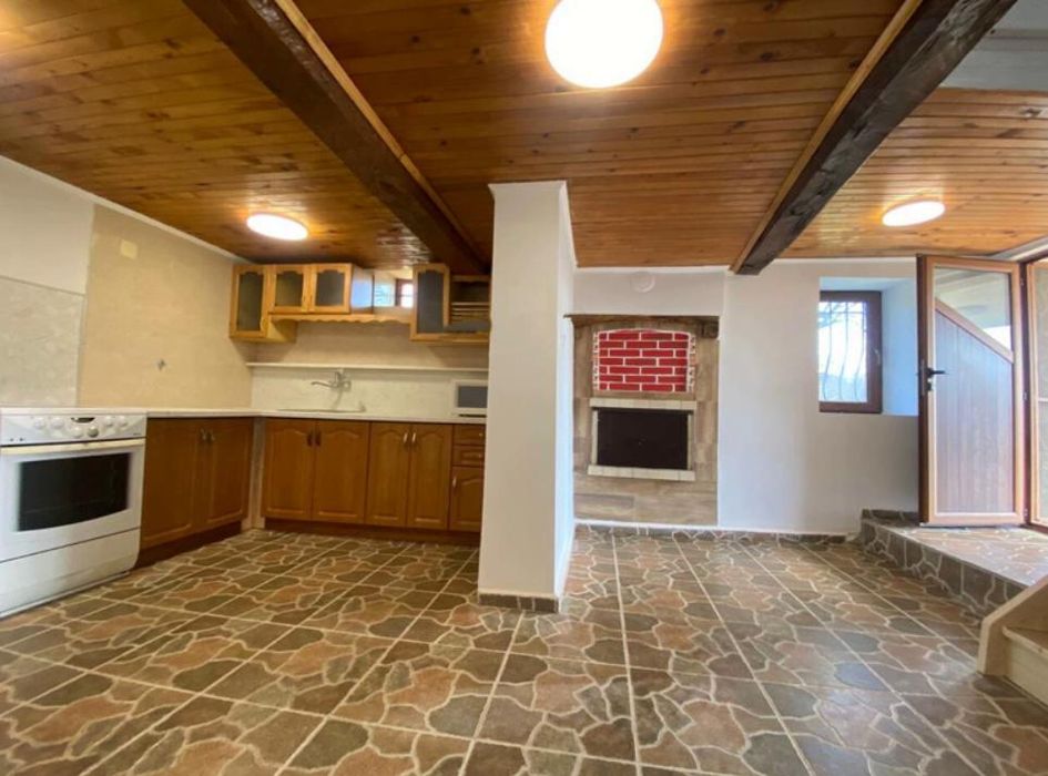 Продава се Къща в с. Болярци, Област Пловдив - 224 кв.м за 304 €/кв.м - Снимка #2