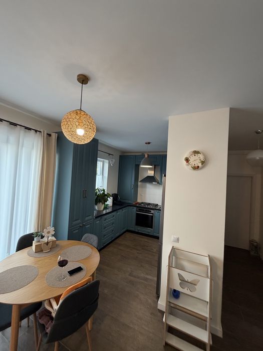 Apartament 3 camere, 72 mp