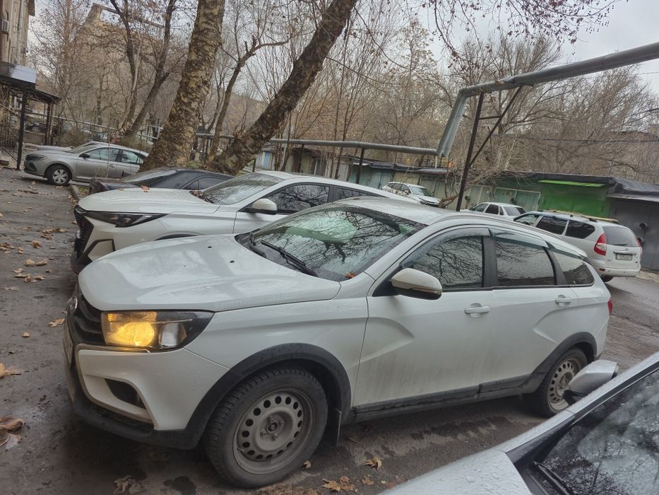 Продам Лада Веста СВ КРОСС