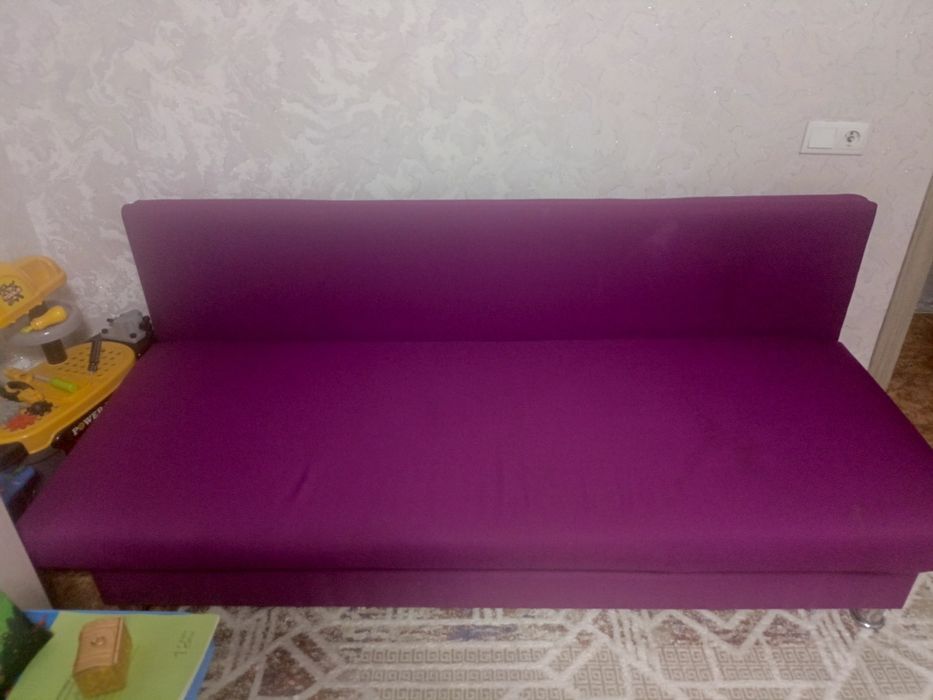Продам диван в хорошем состоянии