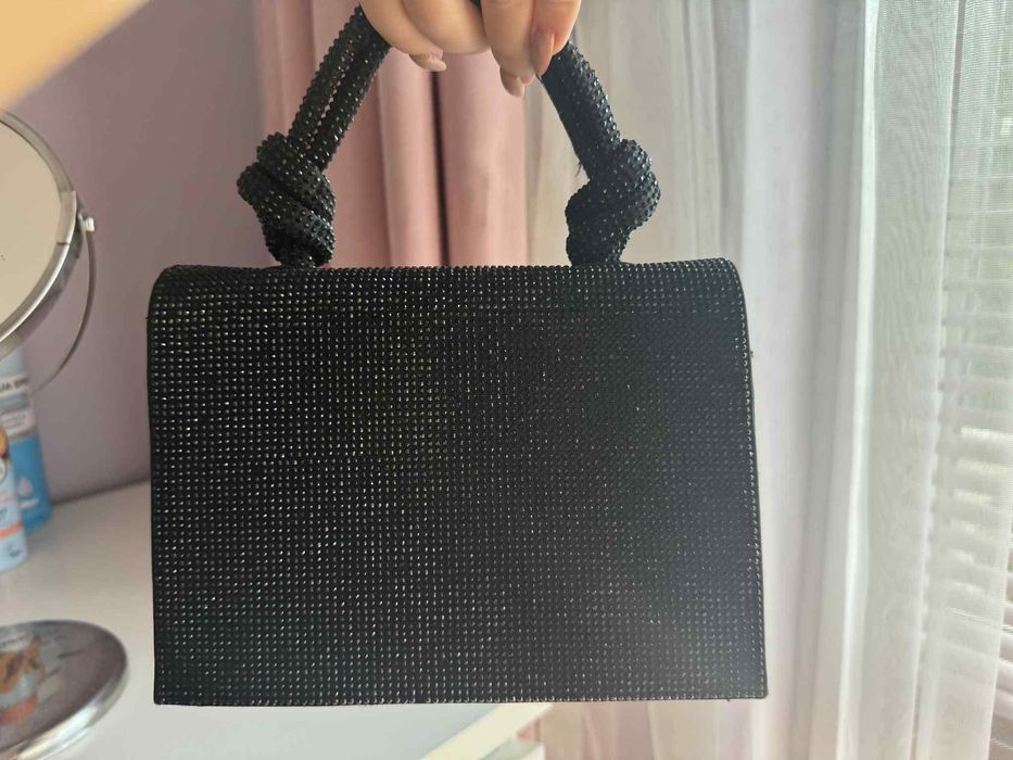 Бляскава чанта Zara