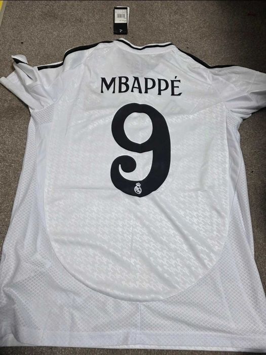 Реал Мадрид Тениски