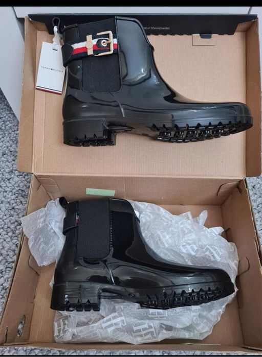 Botine Tommy Hilfiger de Dama nr.41 200 lei