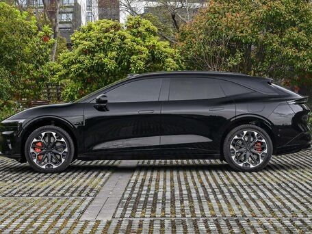 Zeekr 007  GT dop opsiya diska+salon natariusga tayyor