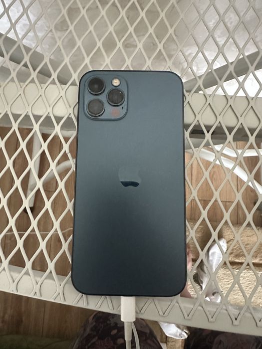 Iphone 12 pro синий