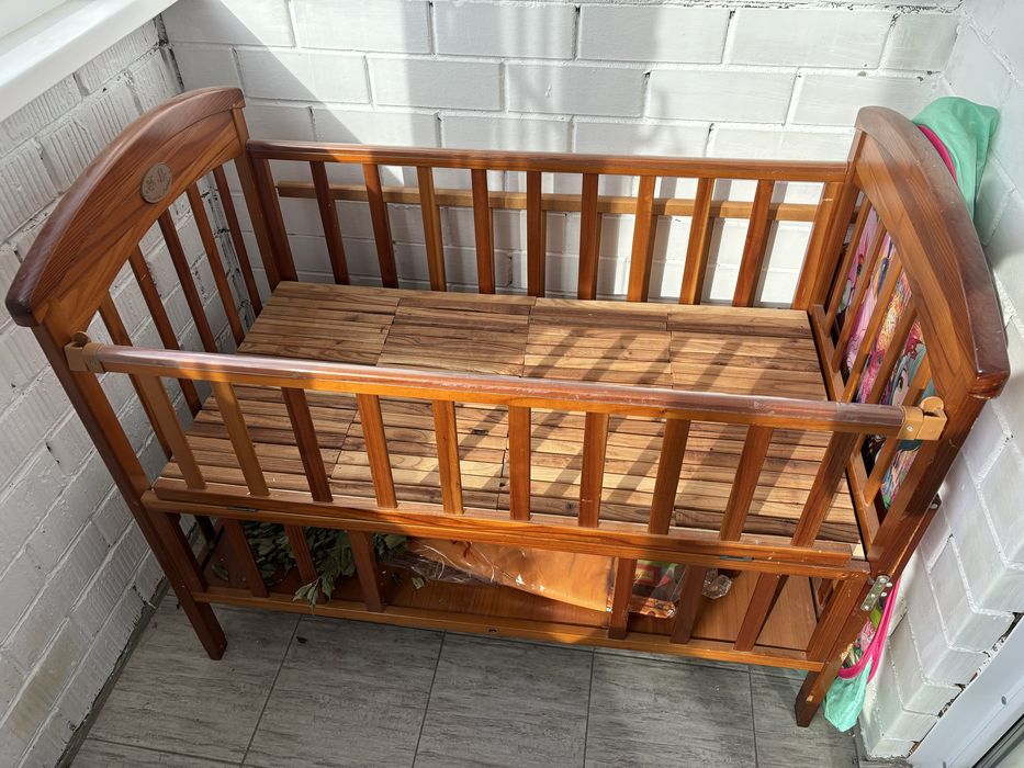 Кроватка детская продам