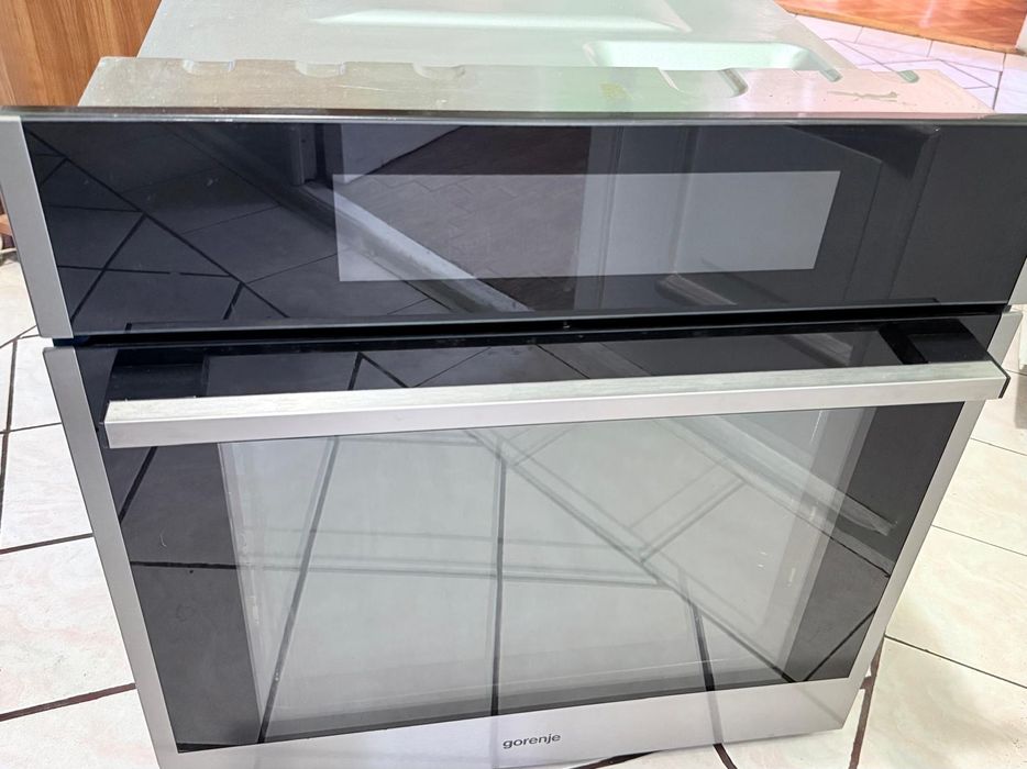 Vând cuptor Gorenje incorporabil cumpărat de nou