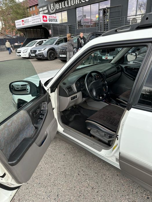 Субару Форестер 99г