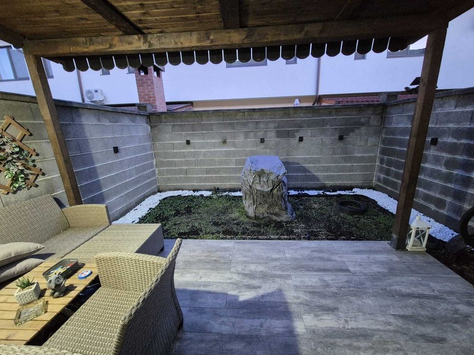 Casă înșiruită de inchiriat, 3 camere, 84m2 - Giroc, zona Planetelor