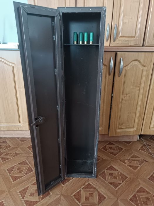 Продажу сейф металлических бу