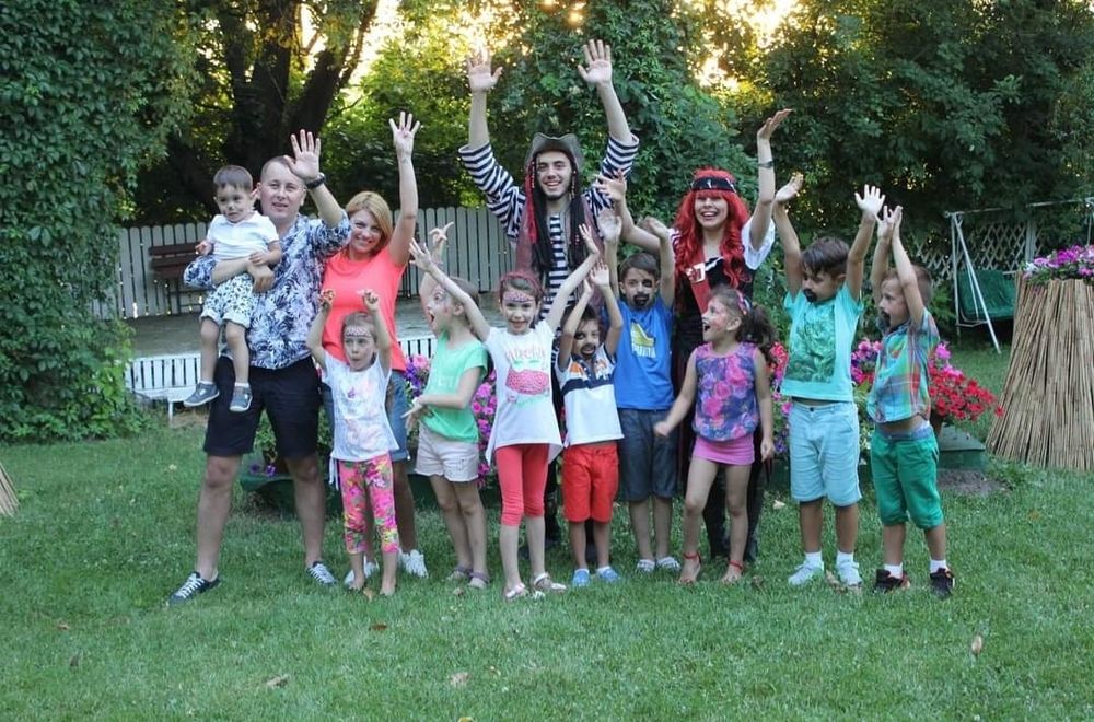 Animatori personaje pentru copii - jocuri, baloane, facepainting