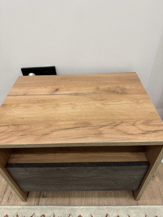 Продам срочно прикроватную тумбу!