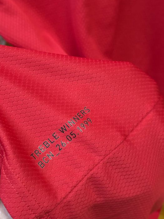 Manchester united 19/20 home kit