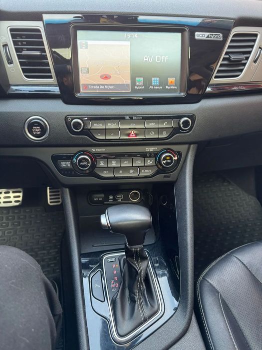 Kia Niro Hybrid 1.6 GDi Business 2017 Automat, Piele, Trapa, etc