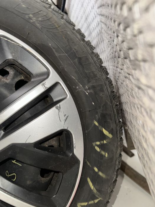 Jante cu anvelope 185/60/15 VW