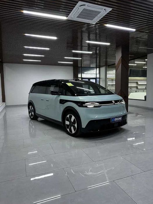 Zeekr mix Long Range pod zakaz