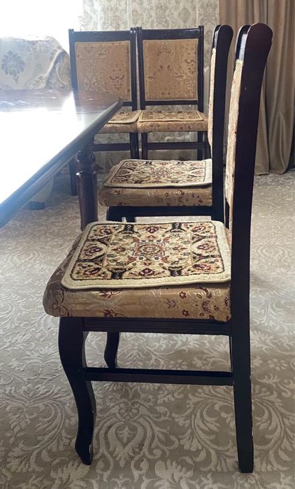 Стол продам стулья в подарок