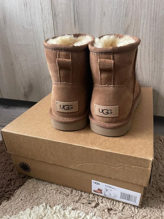 38 UGG cizma de piele
