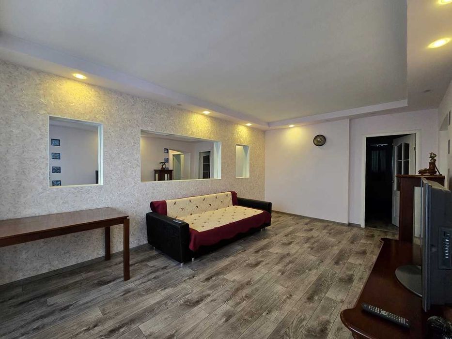 Продам квартиру Назарбаева 235