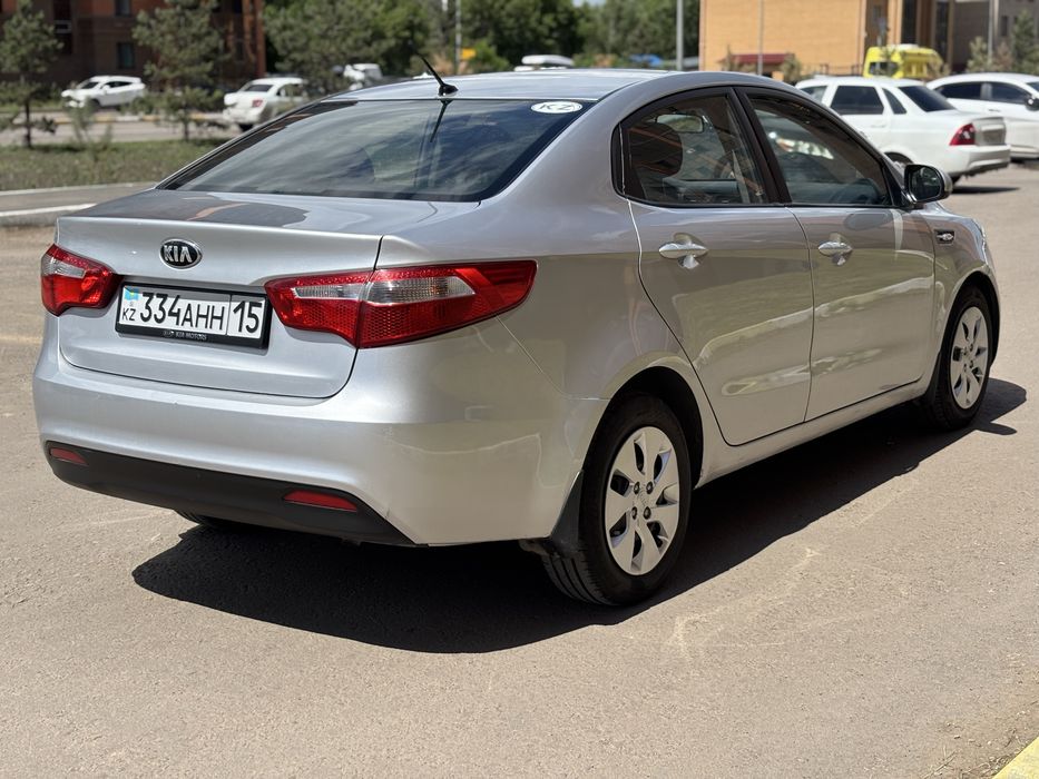 Продам KIA RIO 3