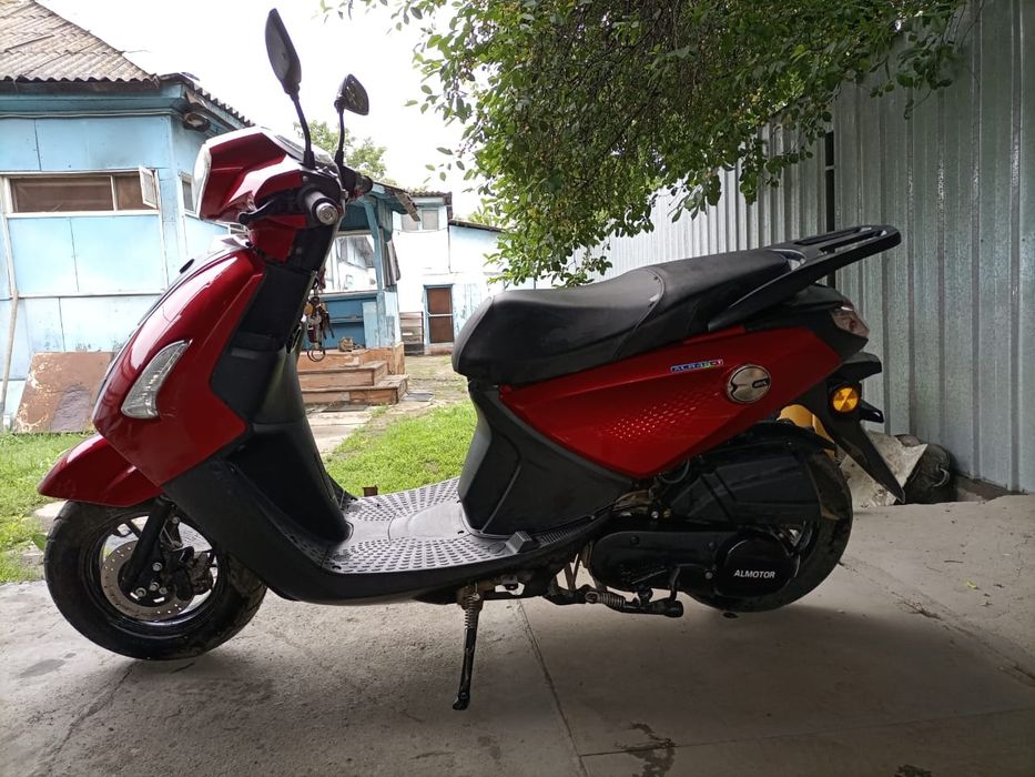 Продам Мопед с каской, СРОЧНО