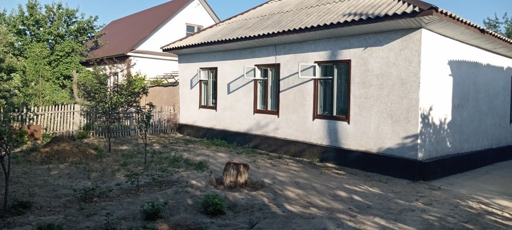 Үй сатылады. Евро ремонт жоқ.