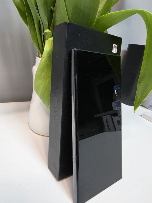 Samsung Galaxy S23 Ultra 256GB/8GB RAM – Green – Като НОВ!