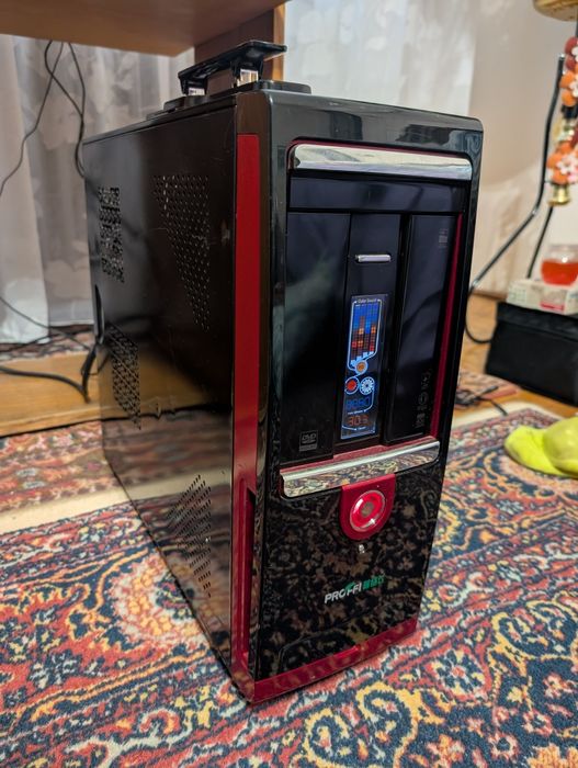 Unitate PC calculator retro gaming i7 920 12gb SSD