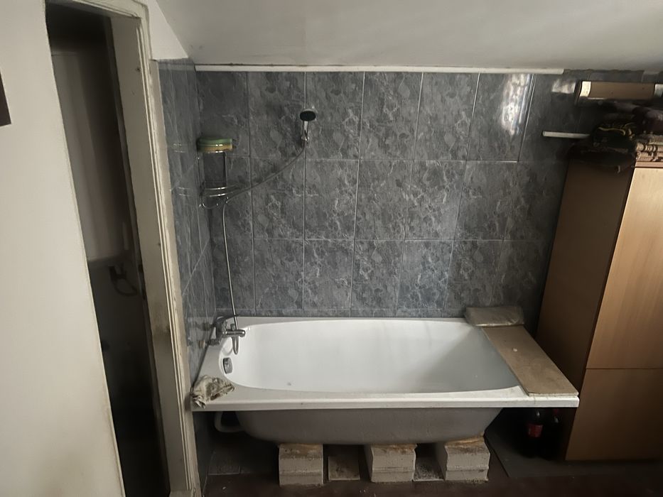 Casa batraneasca de vanzare, oras Chitila langa Lidl