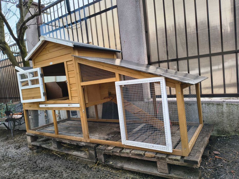 Coteț pentru găini