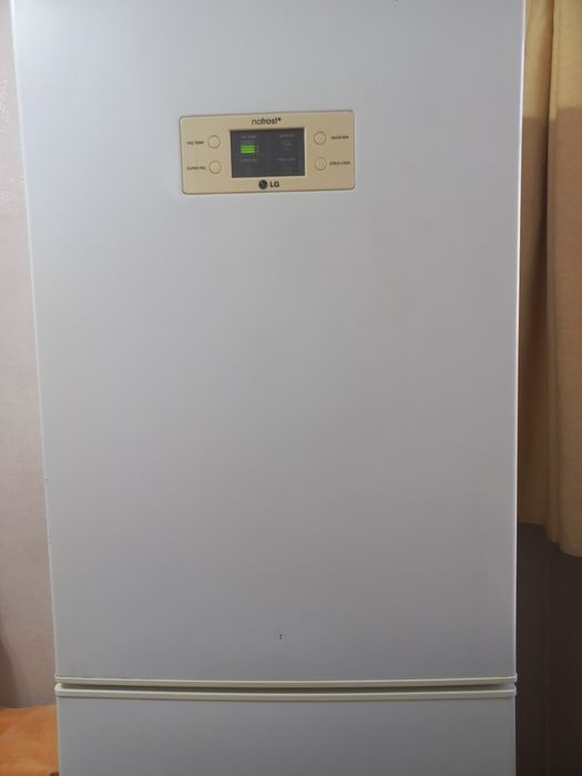 Продам холодильник