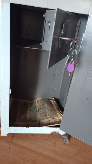 Сейф металлический ссср.