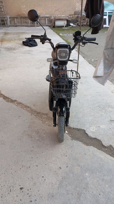 Skuter elektricheskiy