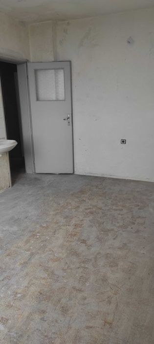 Продава се Тристаен апартамент в Велико Търново, Света гора - 73 кв.м за 0 €/кв.м - Снимка #3