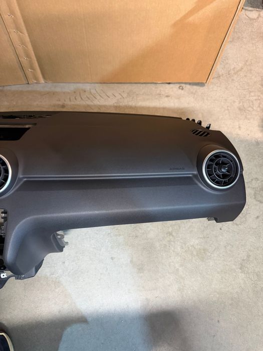 Plansa bord audi a1 8x