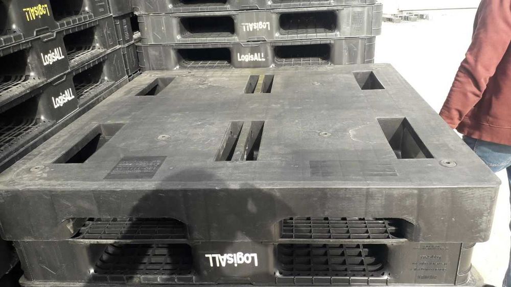 Продам Пластмассовые поддоны