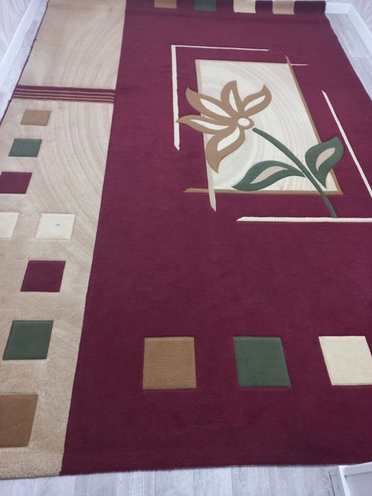 Продам ковёр в отличном состоянии