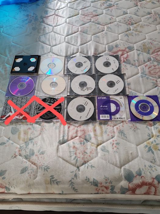 CD дискове-музика и др.