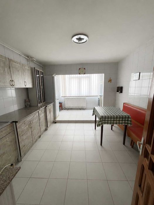 Vand apartament 3 camere, Onesti
