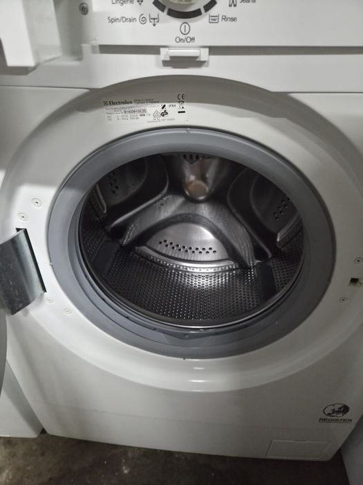 Masina de spalat electrolux slim