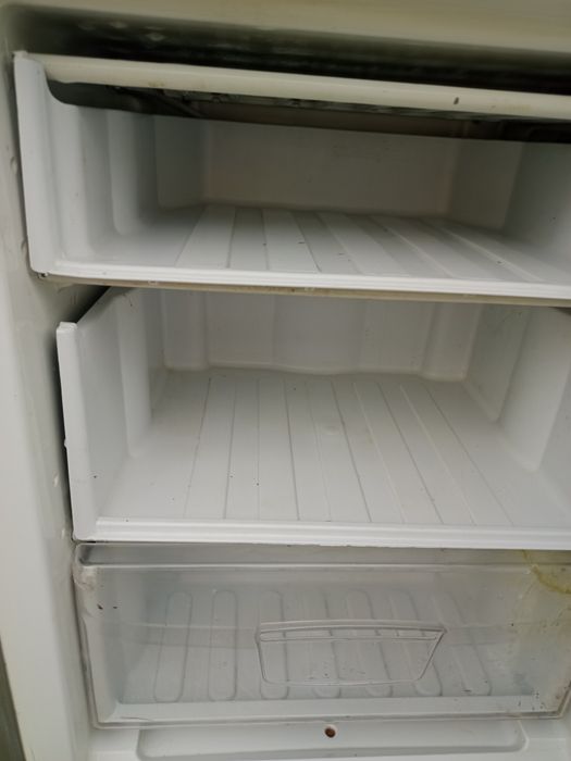 Продам холодильник Индезит