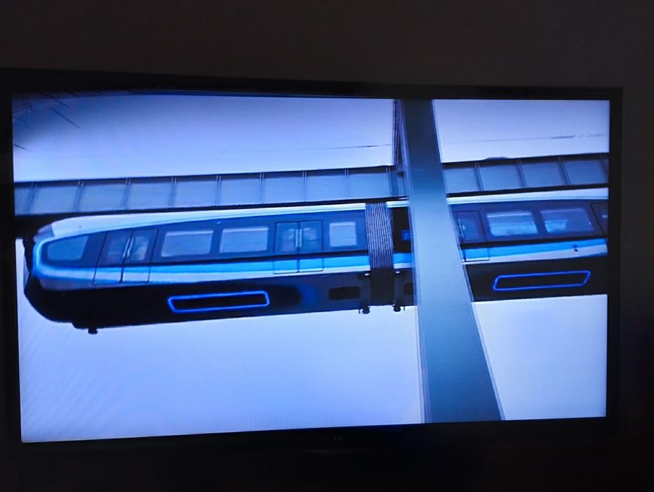 Смарт телевизор LG 42"