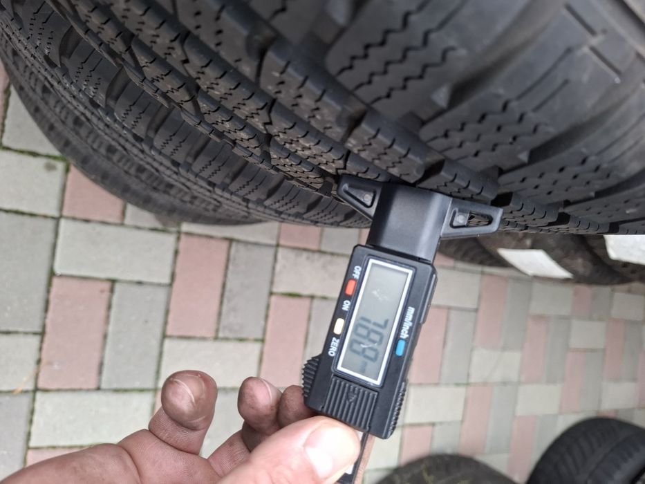 Set 4 anvelope iarna kumho 205 65 16