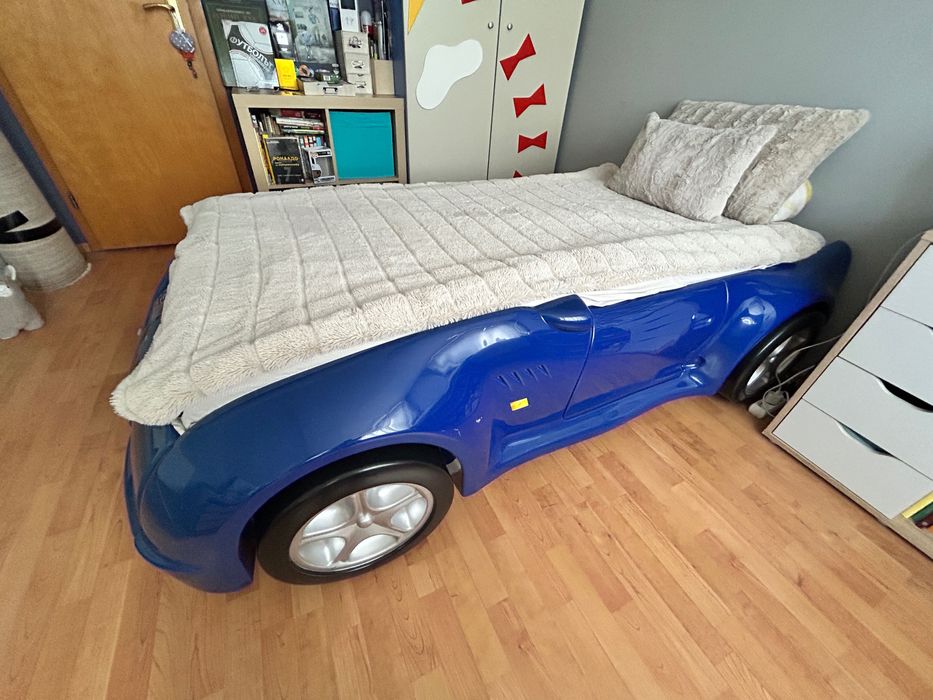 Детско легло - кола  + матрак