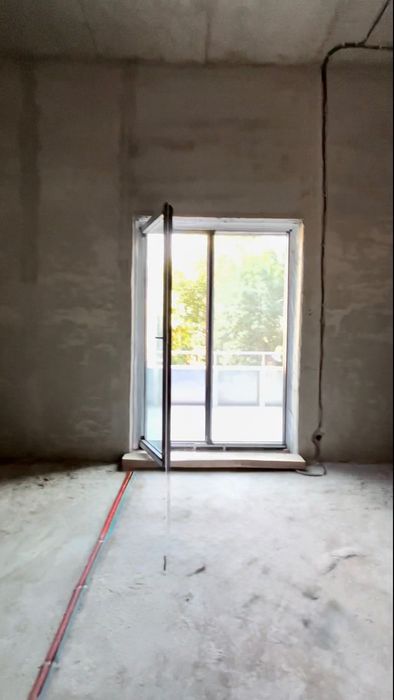 Квартира 80 м² с потенциалом до 110–120 м² | потолки 4,6 м | терраса