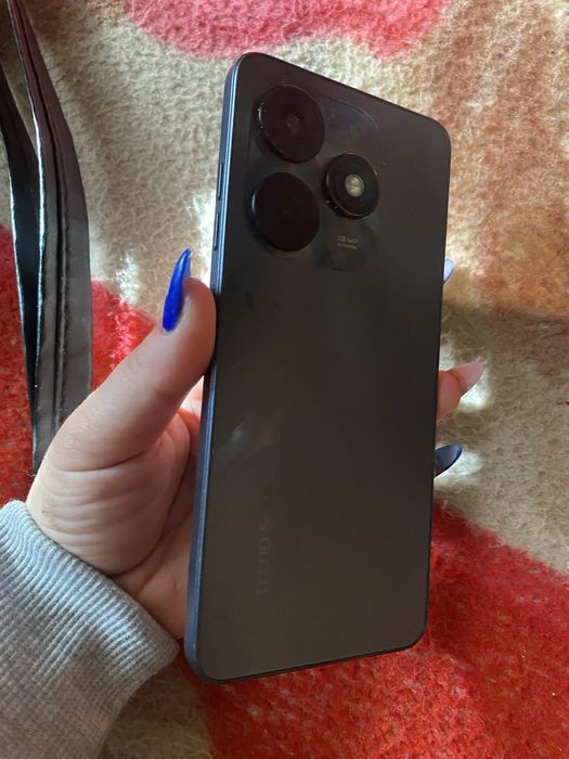 Vand tecno spark go 2024.sau schimb